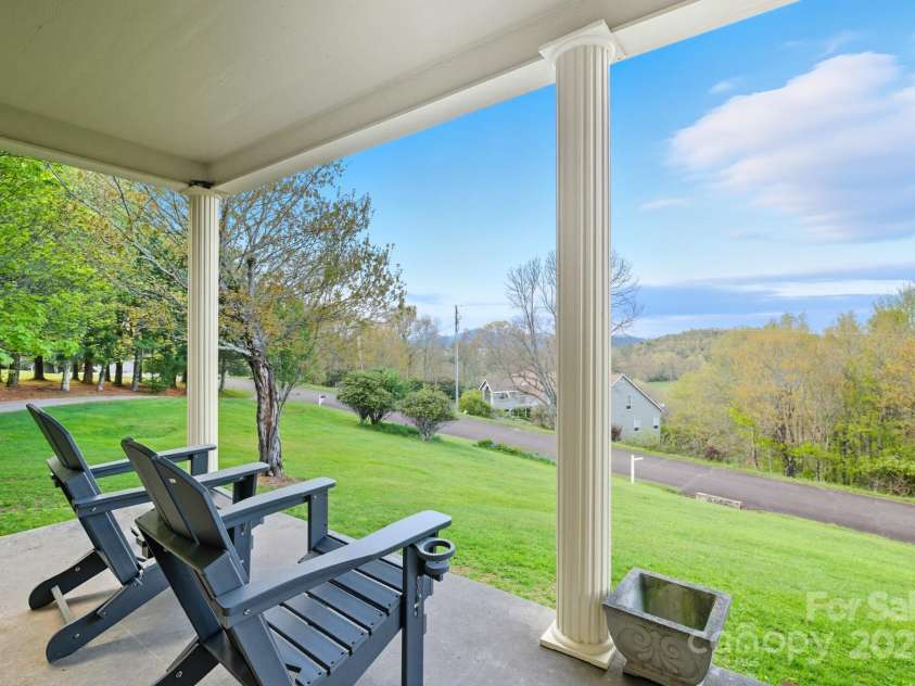 184 Buff Ridge Road, Boone, NC 28607.  MLS# CAR4301636, YatesRealty ID 16071. Views that are hard to come by