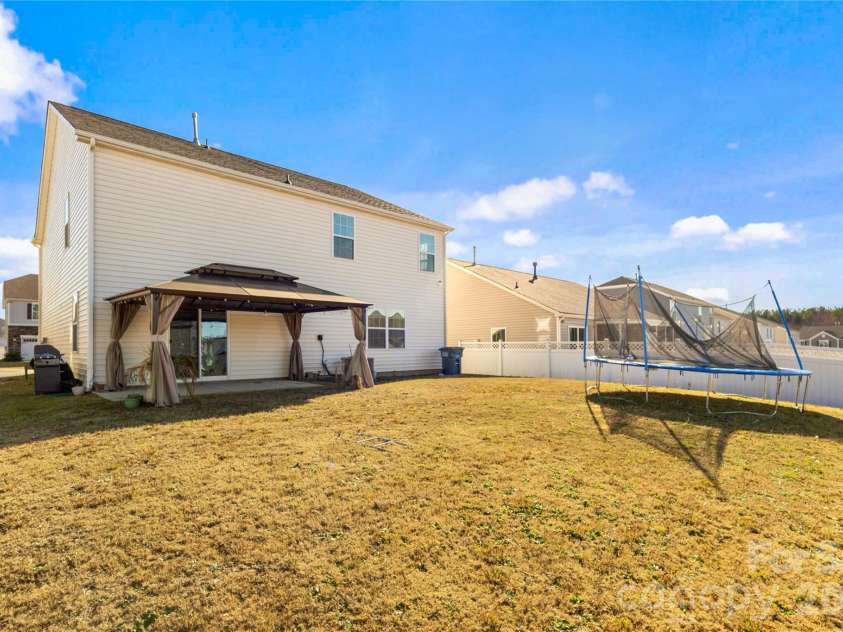 9142 Mackinaw Drive, Gastonia, NC 28056.  MLS# CAR4326705, YatesRealty ID 16071. 