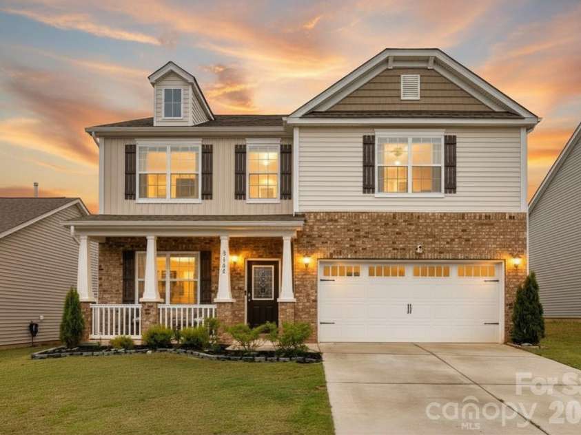 9142 Mackinaw Drive, Gastonia, NC 28056.  MLS# CAR4326705, YatesRealty ID 16071. 