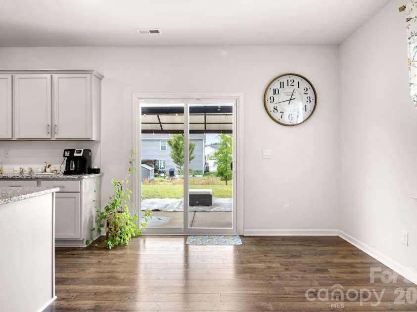 9142 Mackinaw Drive, Gastonia, NC 28056.  MLS# CAR4326705, YatesRealty ID 16071. 