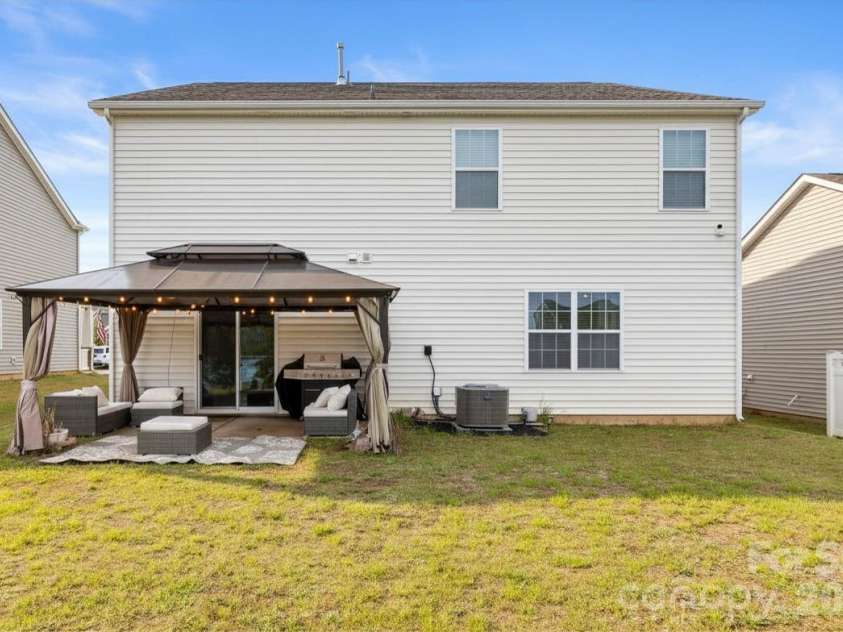 9142 Mackinaw Drive, Gastonia, NC 28056.  MLS# CAR4326705, YatesRealty ID 16071. 