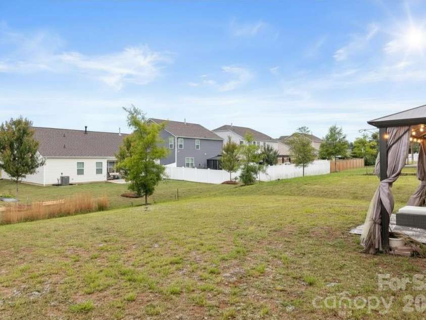 9142 Mackinaw Drive, Gastonia, NC 28056.  MLS# CAR4326705, YatesRealty ID 16071. 