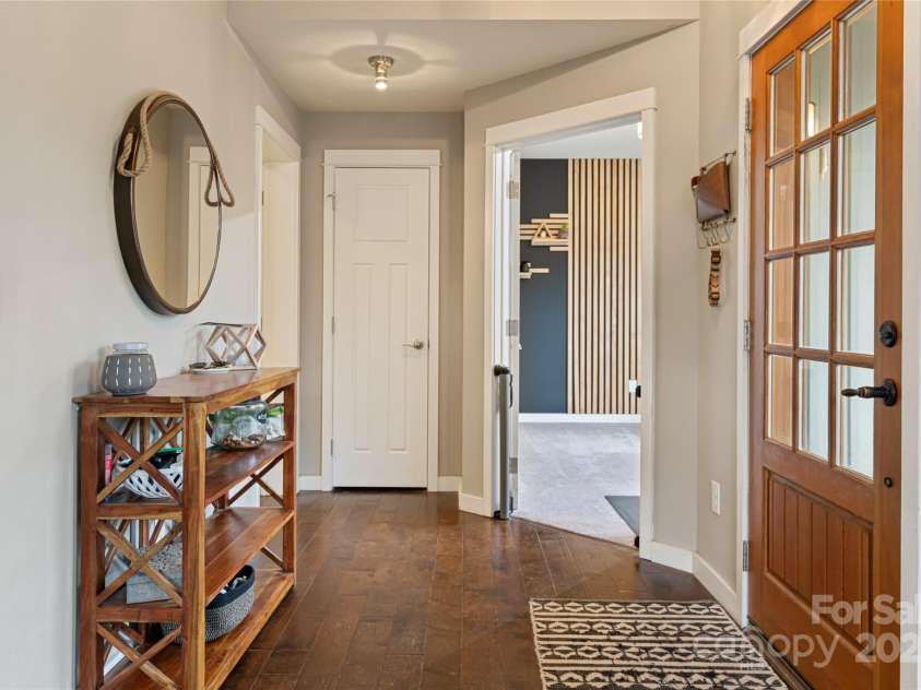 123 Arline Henry Way, Asheville, NC 28806.  MLS# CAR4232266, YatesRealty ID 16072. 