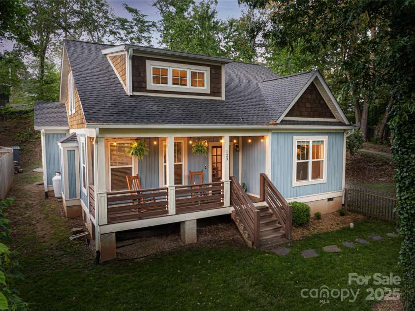 123 Arline Henry Way, Asheville, NC 28806.  MLS# CAR4232266, YatesRealty ID 16072. 