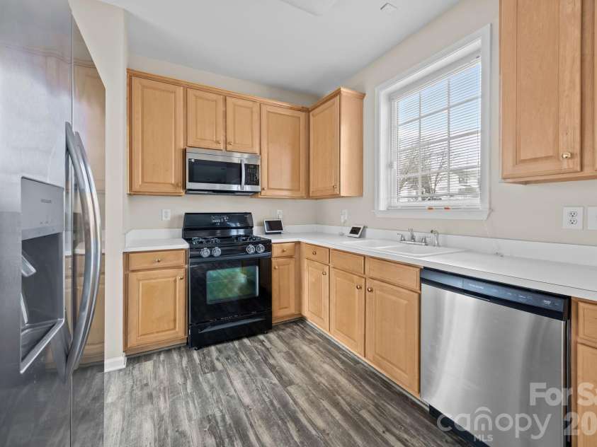 3203 Arklow Road, Charlotte, NC 28269.  MLS# CAR4350253, YatesRealty ID 16073. 