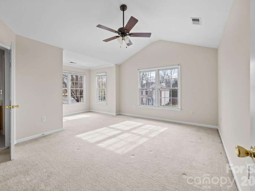 3203 Arklow Road, Charlotte, NC 28269.  MLS# CAR4350253, YatesRealty ID 16073. 