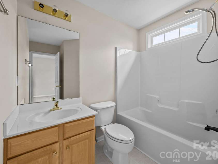 3203 Arklow Road, Charlotte, NC 28269.  MLS# CAR4350253, YatesRealty ID 16073. 