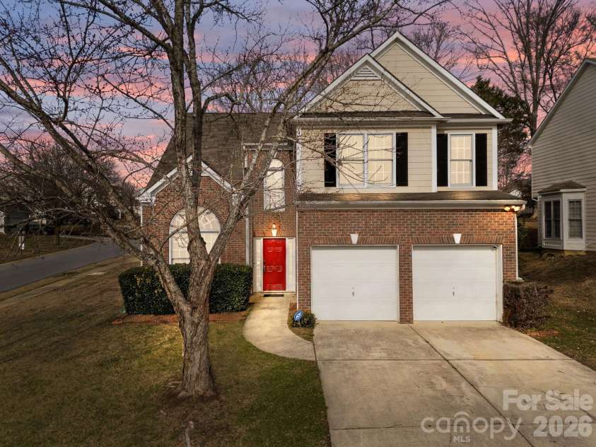 3203 Arklow Road, Charlotte, NC 28269.  MLS# CAR4350253, YatesRealty ID 16073. 