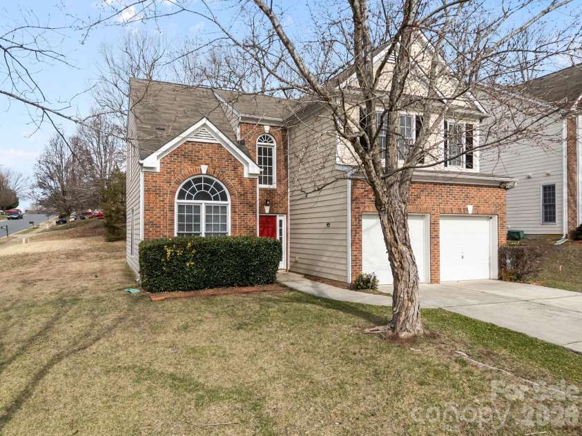 3203 Arklow Road, Charlotte, NC 28269.  MLS# CAR4350253, YatesRealty ID 16073. 