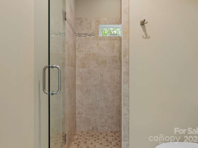 38 Unadilla Alley, Asheville, NC 28803.  MLS# CAR4255219, YatesRealty ID 16073. 