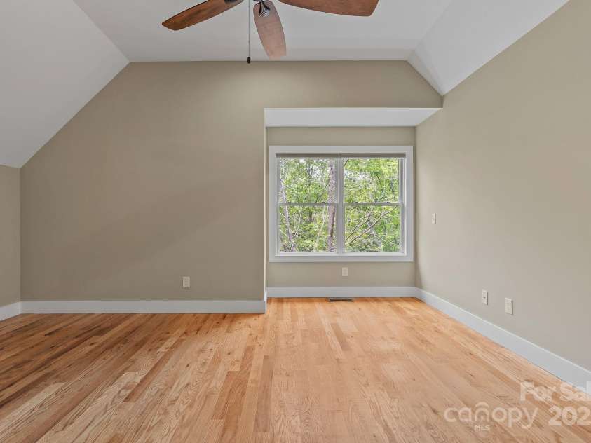 38 Unadilla Alley, Asheville, NC 28803.  MLS# CAR4255219, YatesRealty ID 16073. 