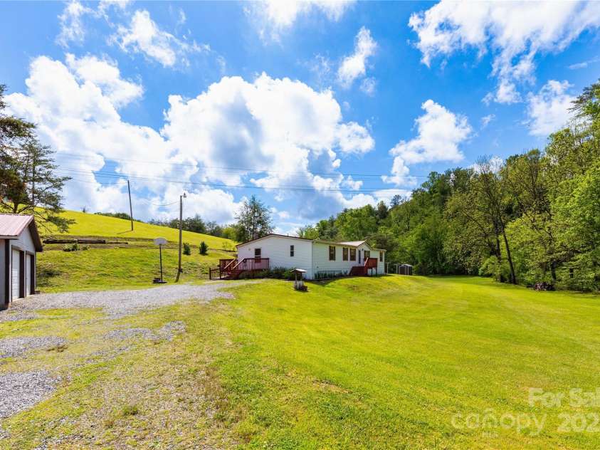 283 Grandview Drive, Marshall, NC 28753.  MLS# CAR4256159, YatesRealty ID 16074. Detached 2- Car Garage