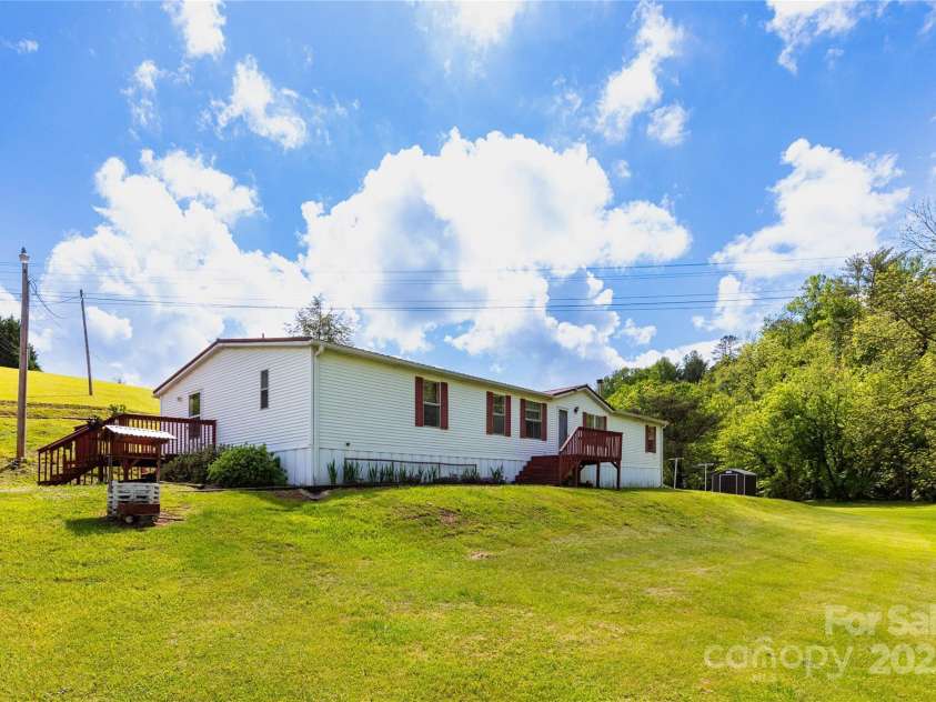 283 Grandview Drive, Marshall, NC 28753.  MLS# CAR4256159, YatesRealty ID 16074. Plenty of outdoor space