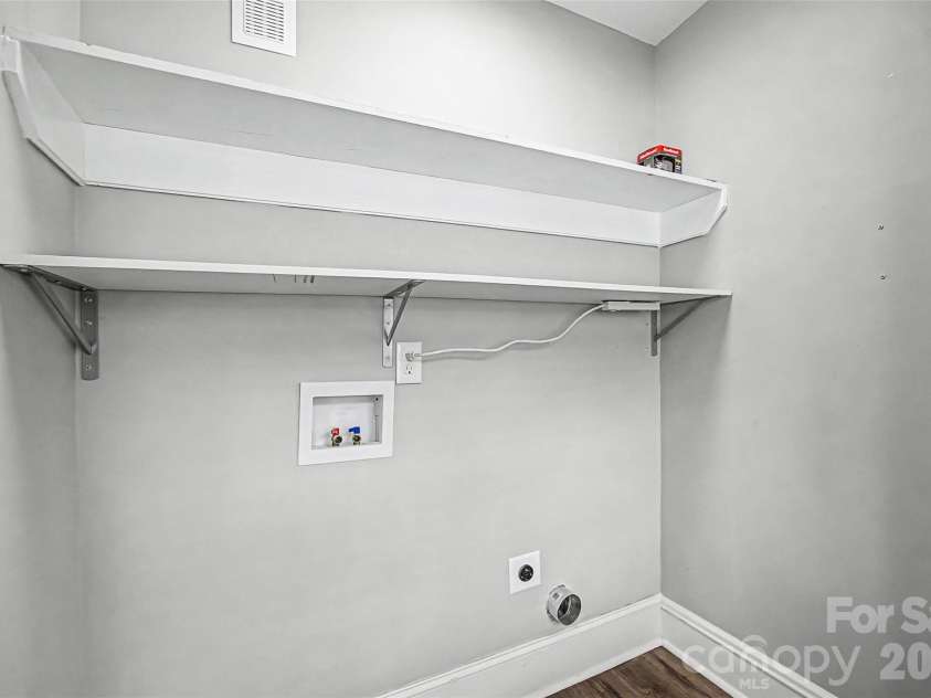 59 Cedar Street, Salisbury, NC 28144.  MLS# CAR4349021, YatesRealty ID 16074. 