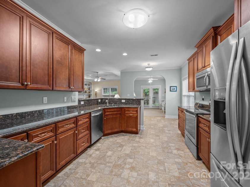 422 Drake Lane, Salisbury, NC 28146.  MLS# CAR4259002, YatesRealty ID 16075. 