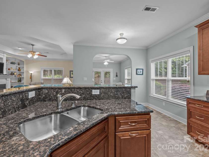 422 Drake Lane, Salisbury, NC 28146.  MLS# CAR4259002, YatesRealty ID 16075. 