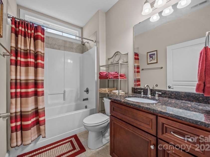 422 Drake Lane, Salisbury, NC 28146.  MLS# CAR4259002, YatesRealty ID 16075. 