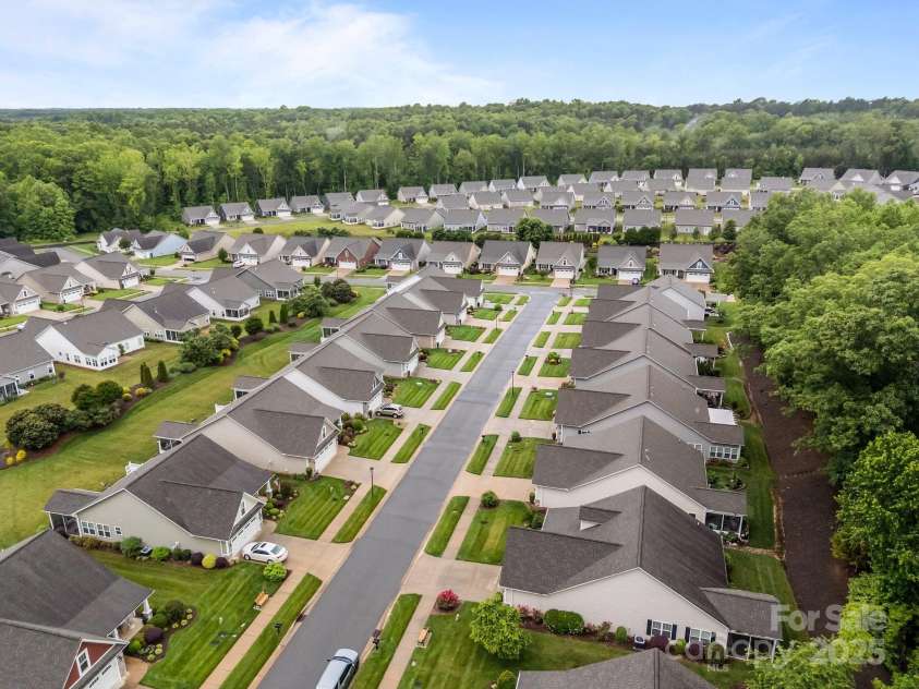 422 Drake Lane, Salisbury, NC 28146.  MLS# CAR4259002, YatesRealty ID 16075. 