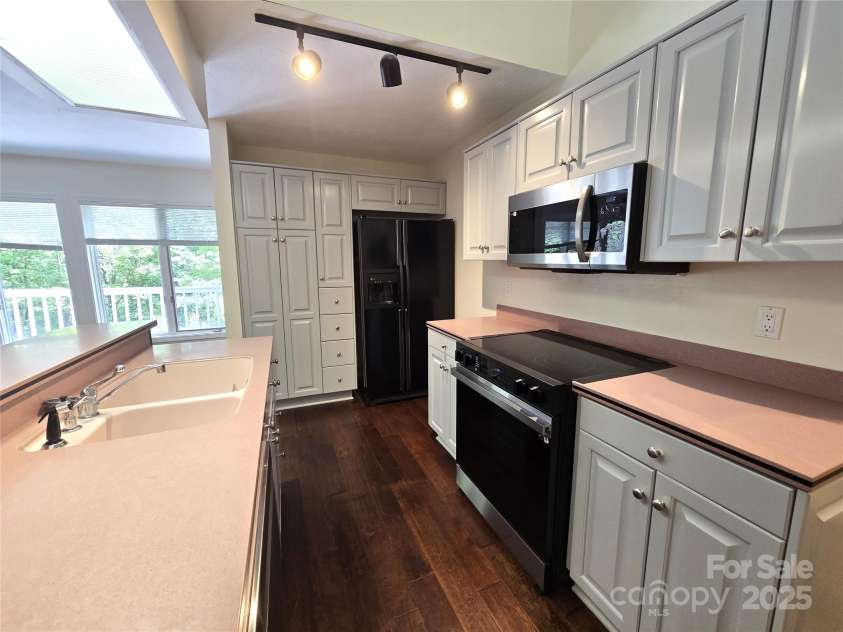 124 Cardinal Road, Lake Lure, NC 28746.  MLS# CAR4246806, YatesRealty ID 16077. 