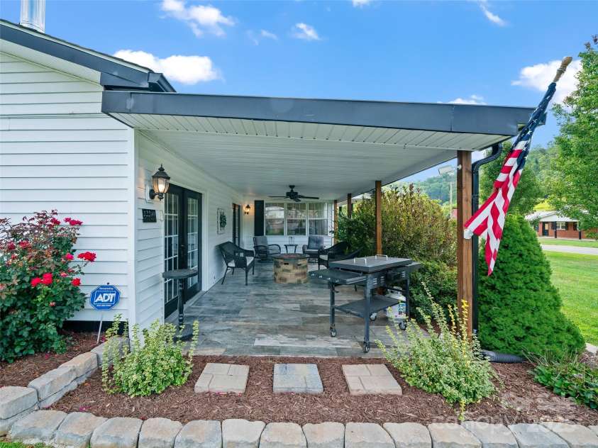 12240 NC Highway 226 None, Bakersville, NC 28705.  MLS# CAR4299075, YatesRealty ID 1608. 