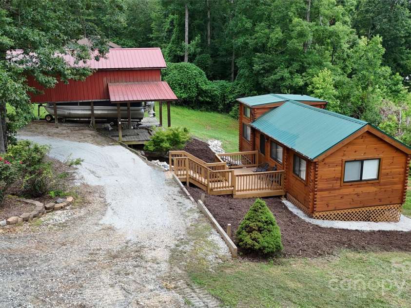 37 Bream Loop Road, Marion, NC 28752.  MLS# CAR4292432, YatesRealty ID 16081. 