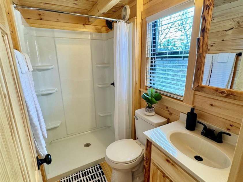 37 Bream Loop Road, Marion, NC 28752.  MLS# CAR4292432, YatesRealty ID 16081. 