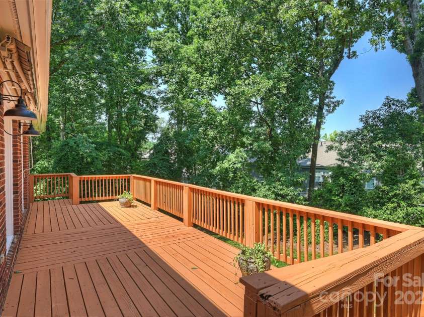 8000 Greencastle Drive, Charlotte, NC 28210.  MLS# CAR4223017, YatesRealty ID 16081. 