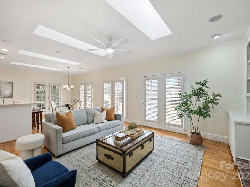 8000 Greencastle Drive, Charlotte, NC 28210.  MLS# CAR4223017, YatesRealty ID 16081. Added Skylights offering more natural light