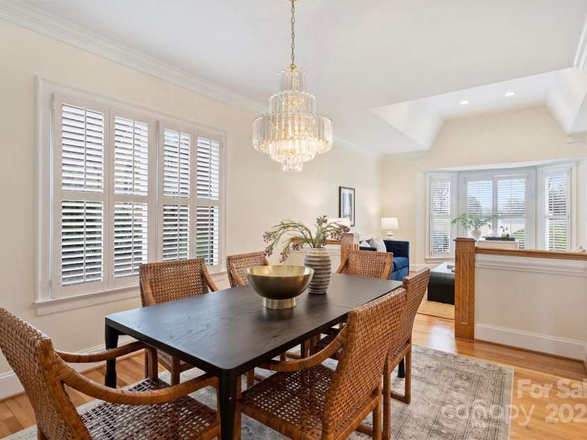 8000 Greencastle Drive, Charlotte, NC 28210.  MLS# CAR4223017, YatesRealty ID 16081. Dining Room - plantation shutters