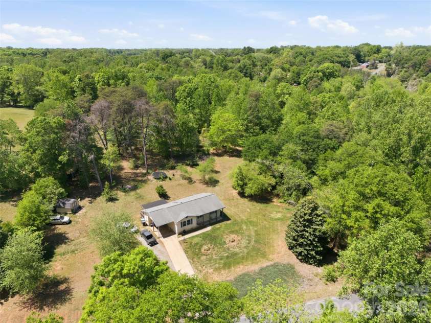450 Washington Street, Forest City, NC 28043.  MLS# CAR4374908, YatesRealty ID 16082. 