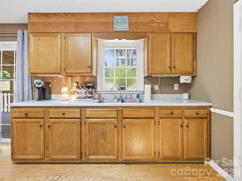 450 Washington Street, Forest City, NC 28043.  MLS# CAR4374908, YatesRealty ID 16082. 