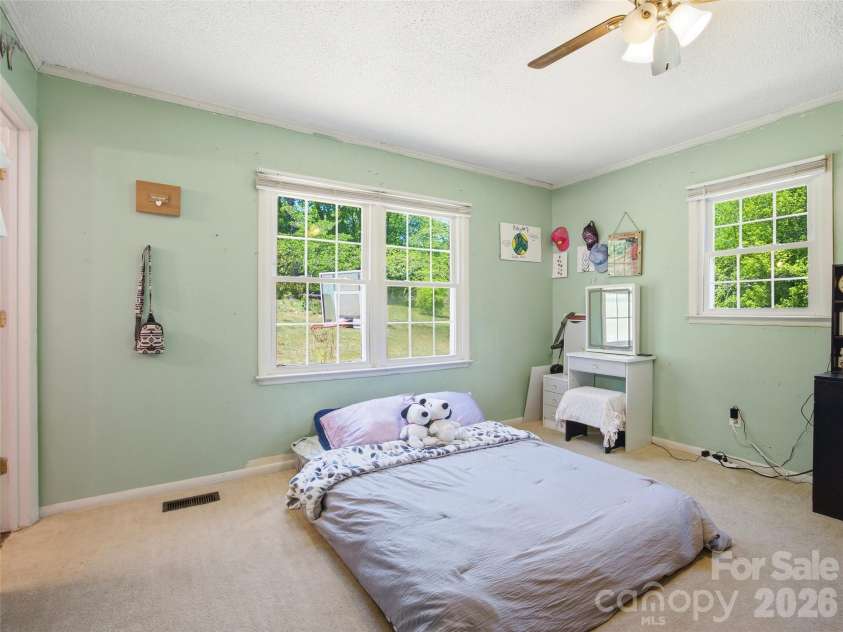 450 Washington Street, Forest City, NC 28043.  MLS# CAR4374908, YatesRealty ID 16082. 