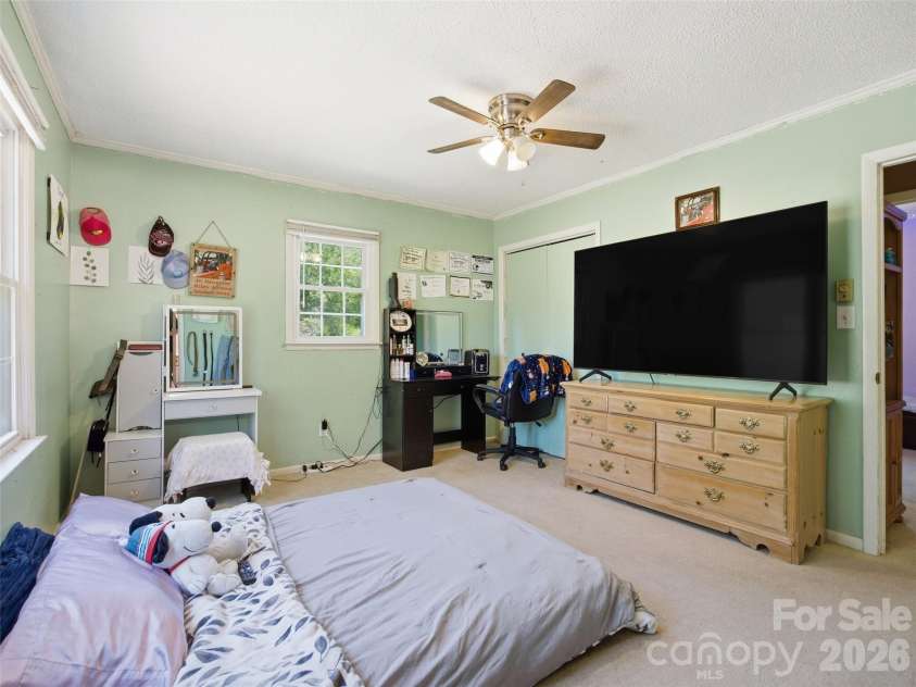 450 Washington Street, Forest City, NC 28043.  MLS# CAR4374908, YatesRealty ID 16082. 