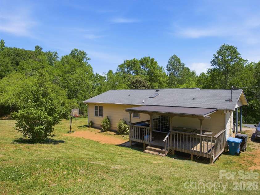 450 Washington Street, Forest City, NC 28043.  MLS# CAR4374908, YatesRealty ID 16082. 