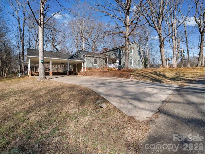 1409 Thea Drive, Shelby, NC 28150.  MLS# CAR4346198, YatesRealty ID 16083. 