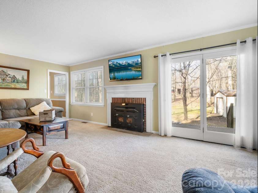 1409 Thea Drive, Shelby, NC 28150.  MLS# CAR4346198, YatesRealty ID 16083. 