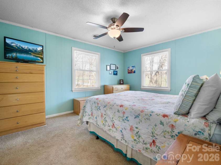 1409 Thea Drive, Shelby, NC 28150.  MLS# CAR4346198, YatesRealty ID 16083. 