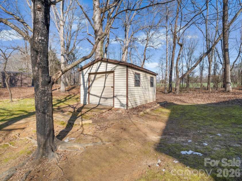 1409 Thea Drive, Shelby, NC 28150.  MLS# CAR4346198, YatesRealty ID 16083. 