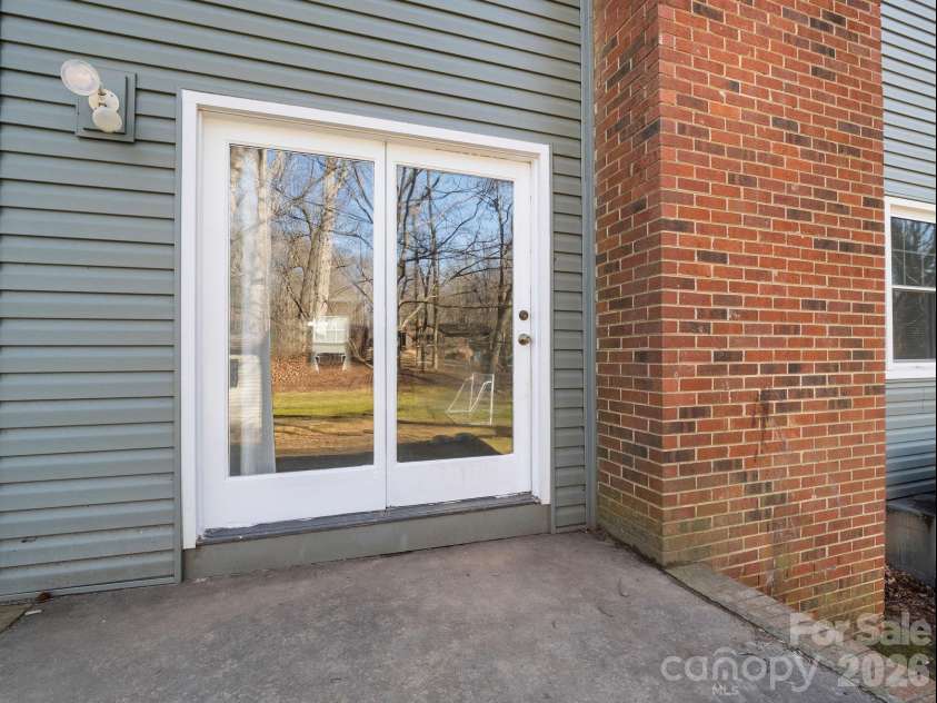 1409 Thea Drive, Shelby, NC 28150.  MLS# CAR4346198, YatesRealty ID 16083. 