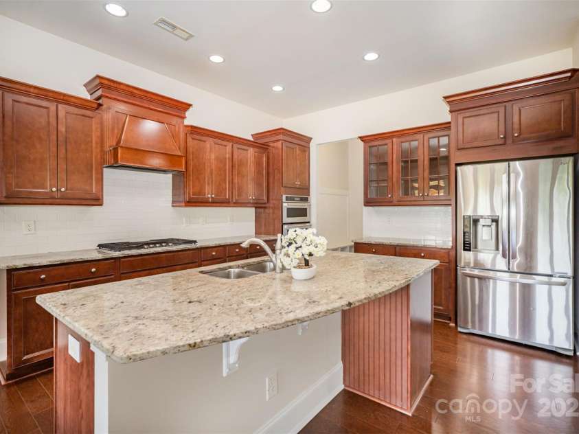 8513 Garden View Drive, Charlotte, NC 28277.  MLS# CAR4278846, YatesRealty ID 16083. 