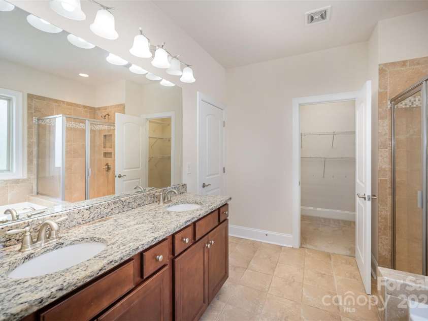 8513 Garden View Drive, Charlotte, NC 28277.  MLS# CAR4278846, YatesRealty ID 16083. 