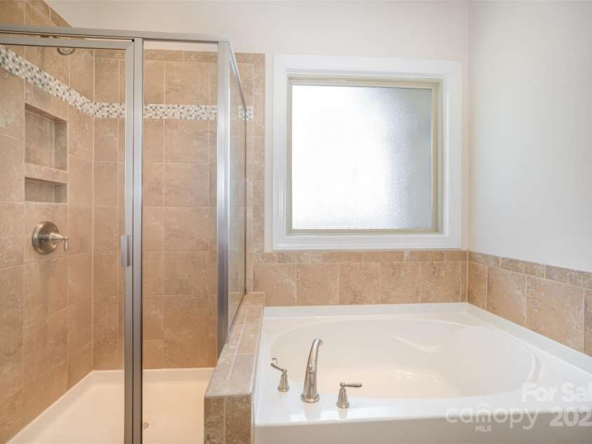 8513 Garden View Drive, Charlotte, NC 28277.  MLS# CAR4278846, YatesRealty ID 16083. 