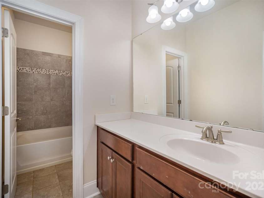 8513 Garden View Drive, Charlotte, NC 28277.  MLS# CAR4278846, YatesRealty ID 16083. 