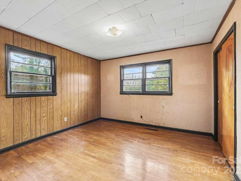 3442 Lester Street, Conover, NC 28613.  MLS# CAR4331167, YatesRealty ID 16084. 