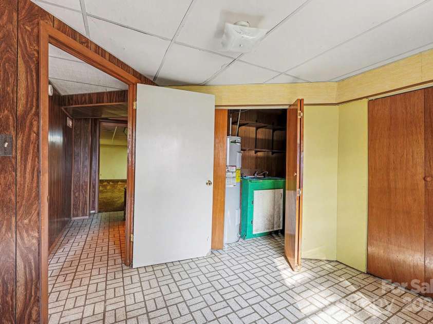3442 Lester Street, Conover, NC 28613.  MLS# CAR4331167, YatesRealty ID 16084. 