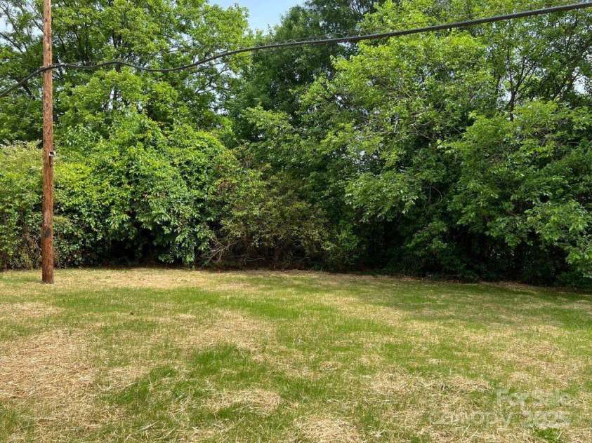 702 Park Avenue, Salisbury, NC 28144.  MLS# CAR4206260, YatesRealty ID 16089. 