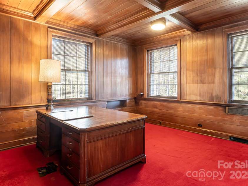 407 Vanderbilt Road, Asheville, NC 28803.  MLS# CAR4220669, YatesRealty ID 1609. 