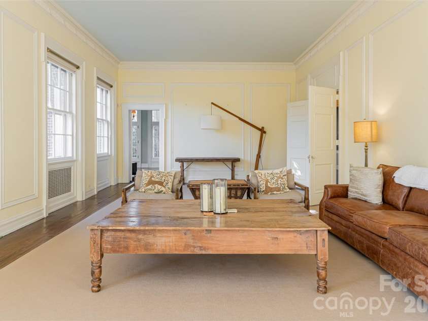 407 Vanderbilt Road, Asheville, NC 28803.  MLS# CAR4220669, YatesRealty ID 1609. 