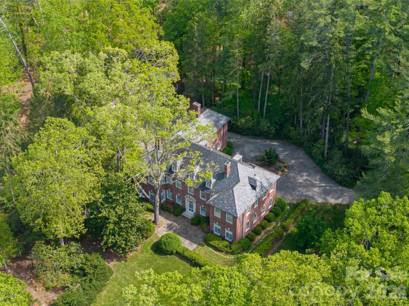 407 Vanderbilt Road, Asheville, NC 28803.  MLS# CAR4220669, YatesRealty ID 1609. 