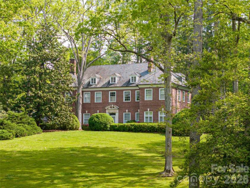 407 Vanderbilt Road, Asheville, NC 28803.  MLS# CAR4220669, YatesRealty ID 1609. 